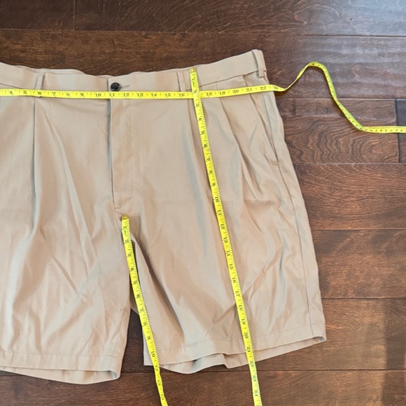 Savane Men's Tan Pleated Performance Shorts 44 - Picture 5 of 5